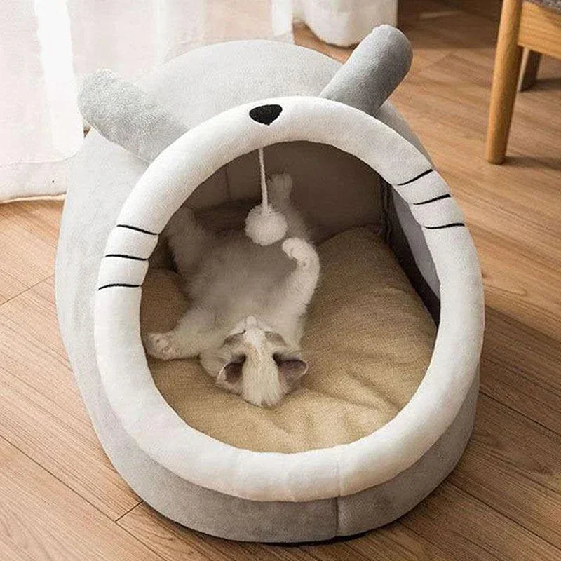 Winter Pet Haven – Cozy Washable Bed for Cats & Small Dogs